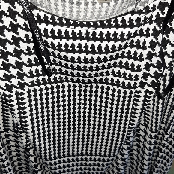 Calvin Klein | Houndstooth Plaid Tunic Top - Picture 12 of 13